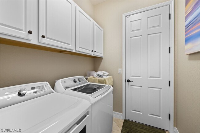 Building Photo - 28137 Edenderry Ct