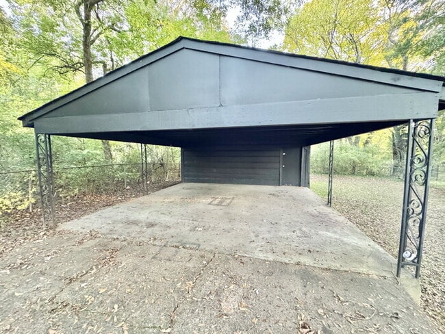 Building Photo - 655 Granada Rd