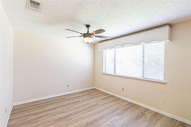 Building Photo - 10000 Bugle Dr