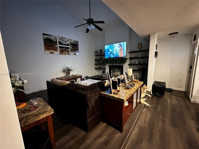 Building Photo - 3971 Coral Springs Dr