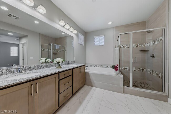 Building Photo - 11 Flora Sagio Ave