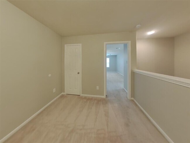 Building Photo - 13406 Holly Vista Dr