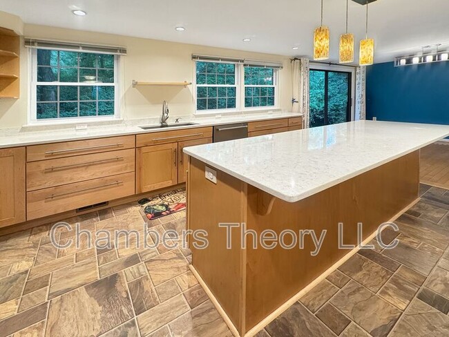 Building Photo - 2200 Jester Ct