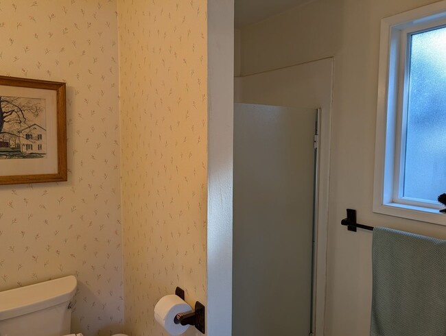 Building Photo - Unfurnished Light-Filled, Beautifully Updated 3-Bedroom Home in Jacksonville