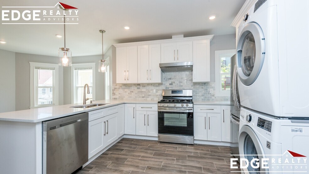 Building Photo - 24 Pearson Rd