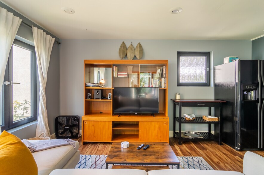 Building Photo - 1629 13th Ave