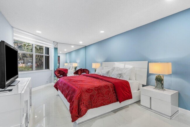 Building Photo - 5200 N Ocean Dr