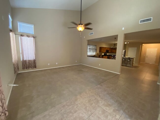 Building Photo - Beautiful 4-Bed, 3-Bath Home with Granite Kitchen, Stainless Steel Appliances, Vaulted Ceilings, ...