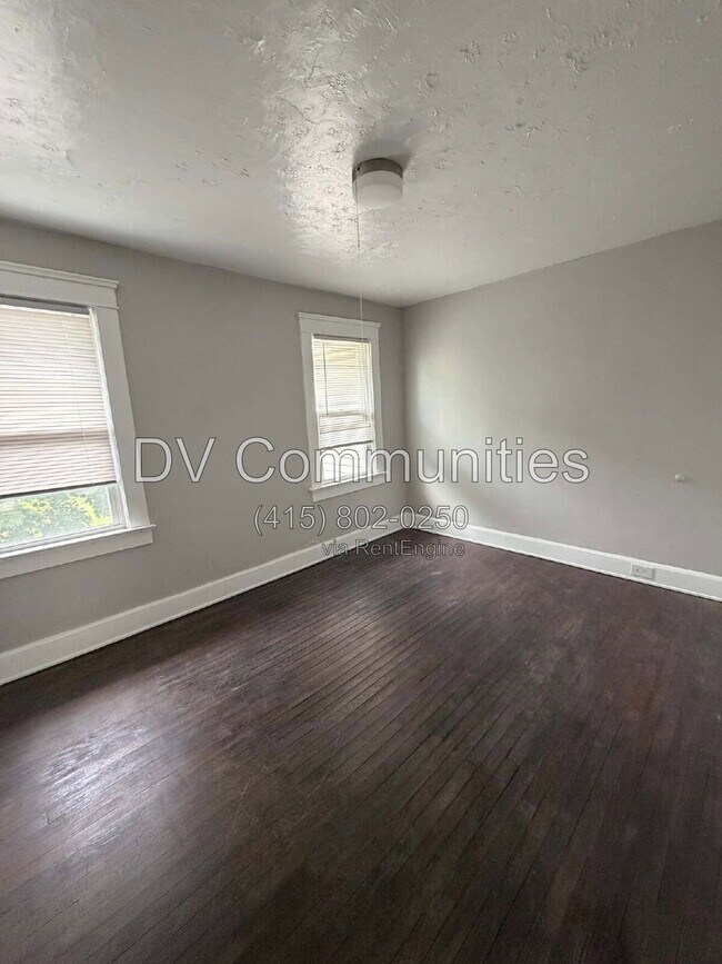 Building Photo - 3348 W 100th St