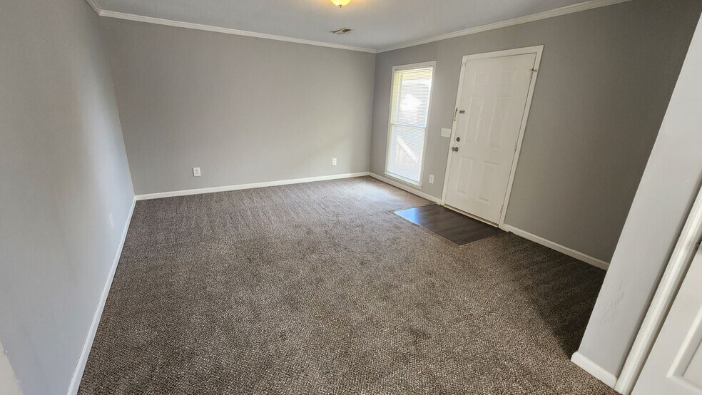 Primary Photo - 4424 Bonnell Dr NW