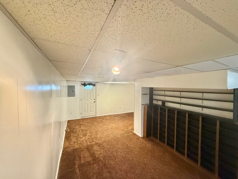 Building Photo - 3620 Canby Dr