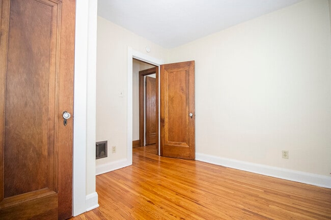 Building Photo - 306 E Northgate Pkwy