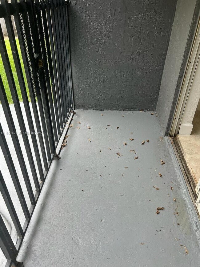 Building Photo - 2670 W 76th St