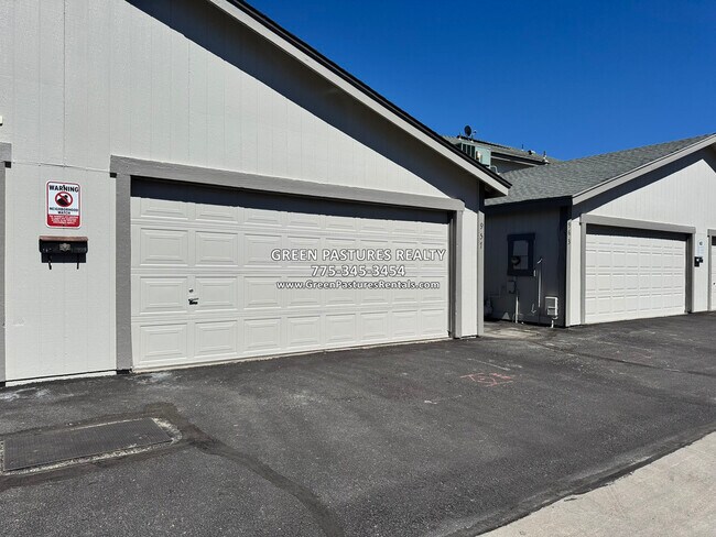 Building Photo - 957 Tyler Way