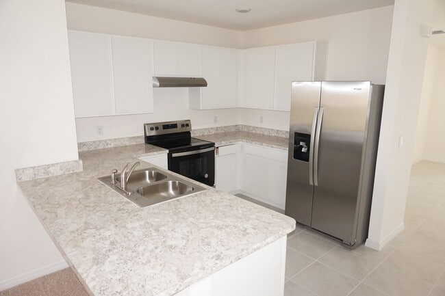 Building Photo - Newer Home 3/2 Steps from Champions Gate