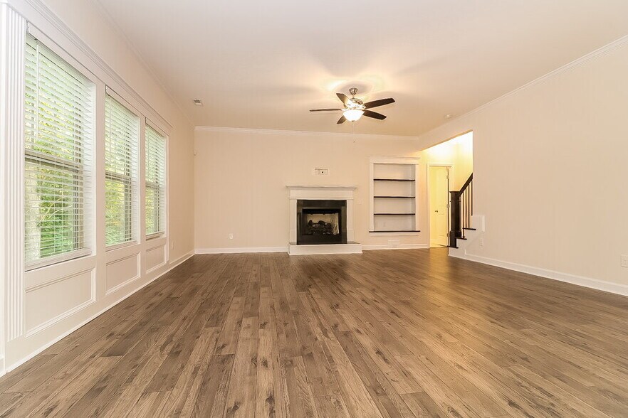 Building Photo - 39 Grand Manor Ct