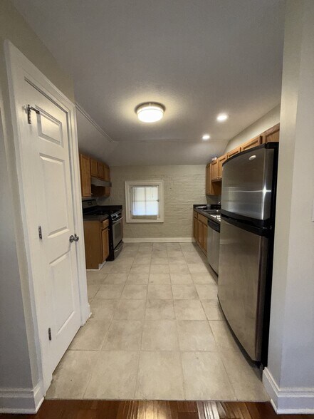 Building Photo - 2034 N Delaware St