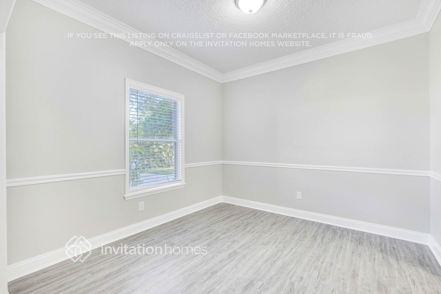 Building Photo - 2346 Somerset Rd