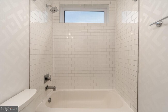 Building Photo - 811 Upshur St NW