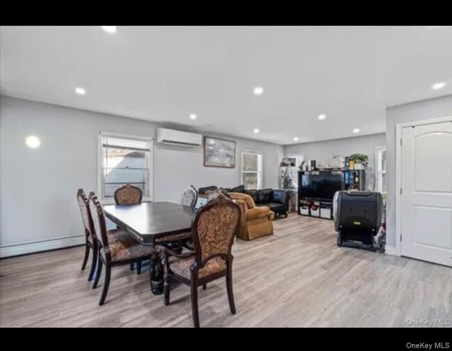 Building Photo - 57 Pond Ln