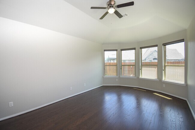 Building Photo - 2107 Blossomcrown Dr