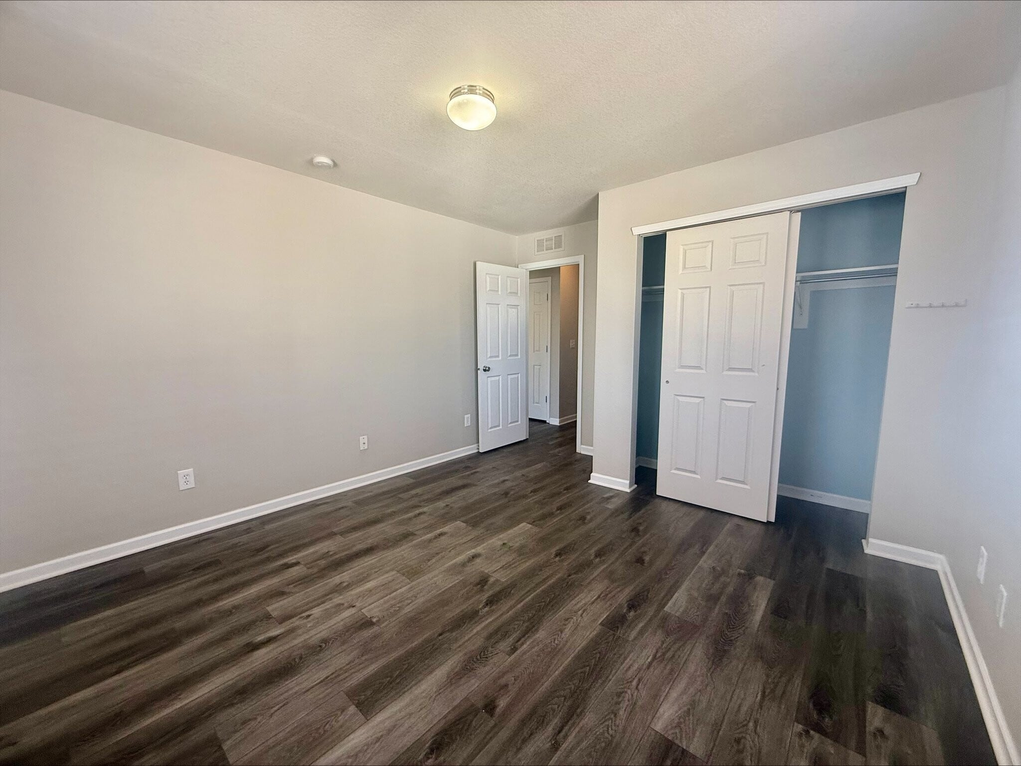 Building Photo - 3721 Miranda Ave