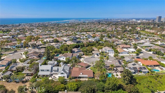 Building Photo - 3726 Blue Key