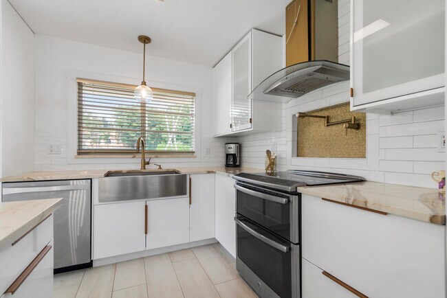 Building Photo - 5516 Colbright Rd