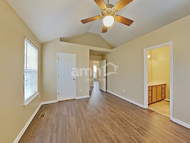 Building Photo - 111 Bennett Dr