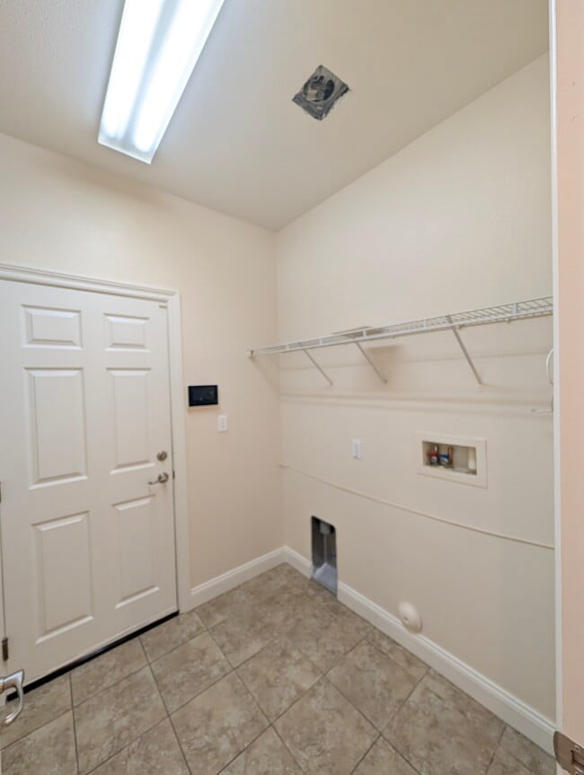 Building Photo - 1349 Edelweiss Dr