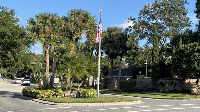 Building Photo - 2446 Briarcreek Dr