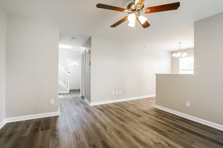 Building Photo - 4909 Windblown Ct