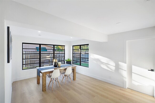 Building Photo - 3613 SW 1st St