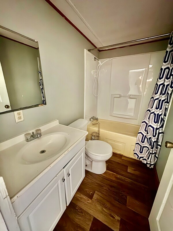 Building Photo - 1056 Pecan Dr