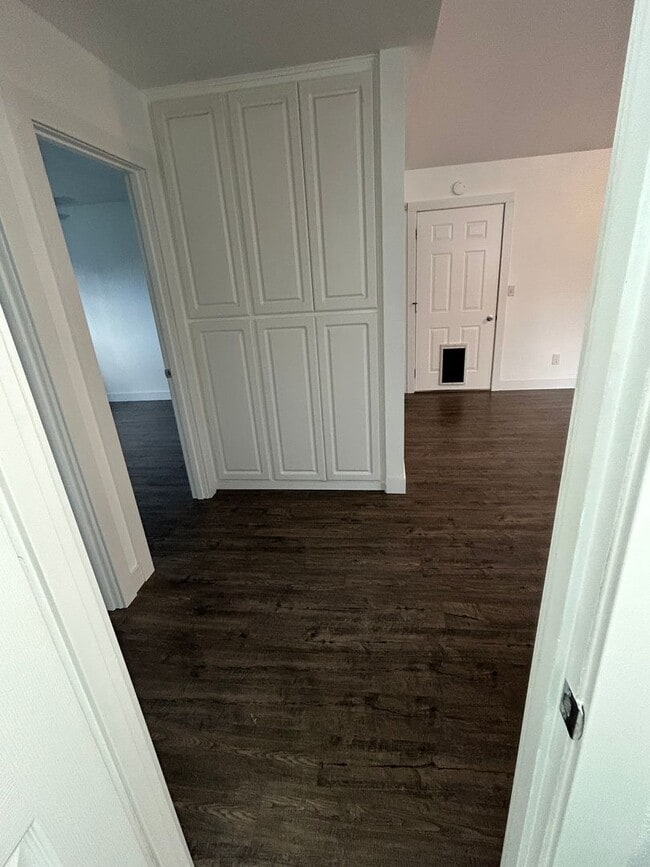 Building Photo - Beautifully Remodeled 2 Bedroom 1 Bath Duplex w/ Large Yard!! Pets are welcome! Electric car char...