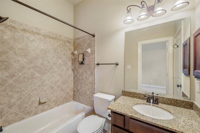 Building Photo - 27930 Colonial Point Dr