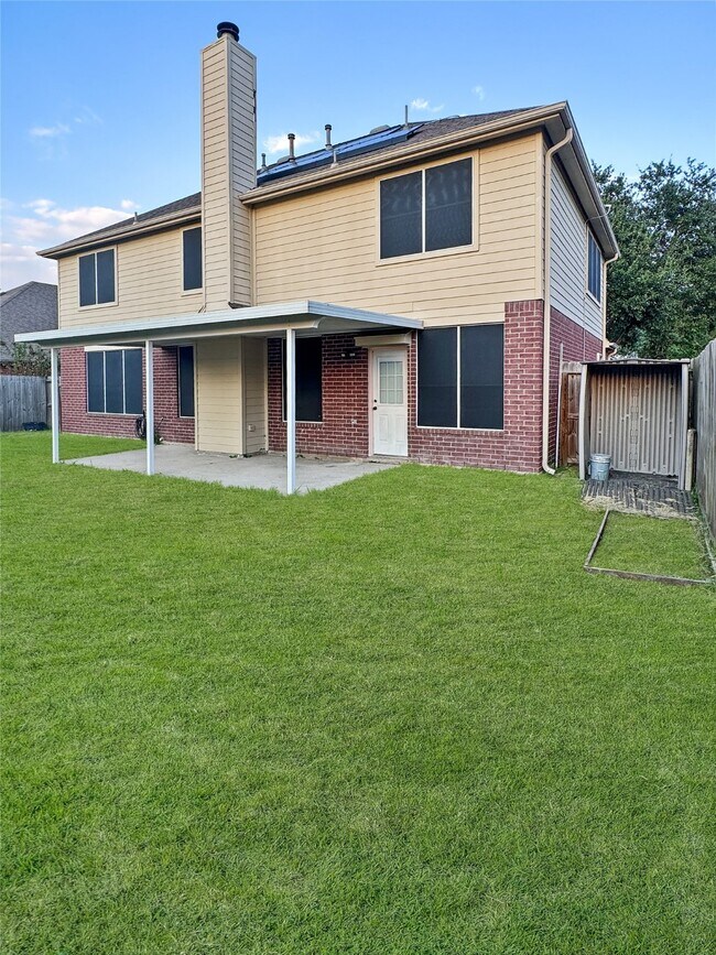 Building Photo - 18707 Woodbreeze Dr