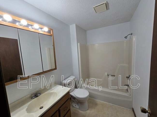 Building Photo - 151 E 3rd St