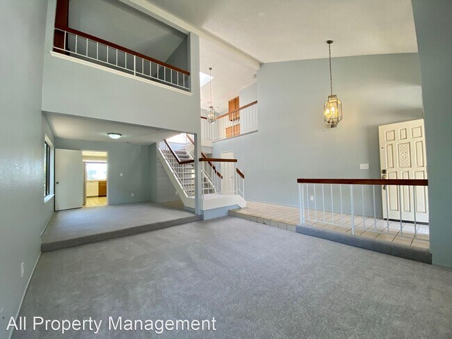 Building Photo - 4 br, 2.5 bath House - 2025 Sea Cliff