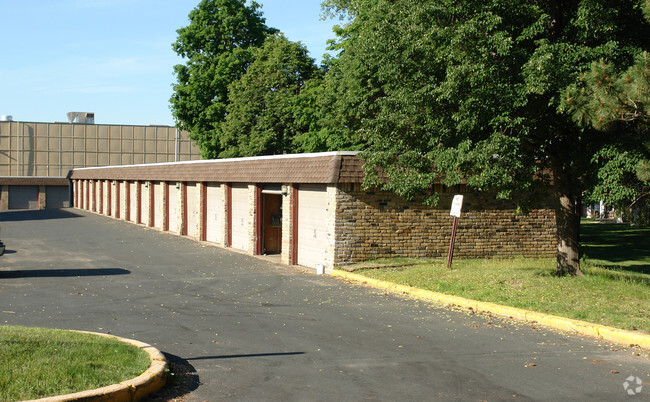 Garages - Stanley Court Apartments