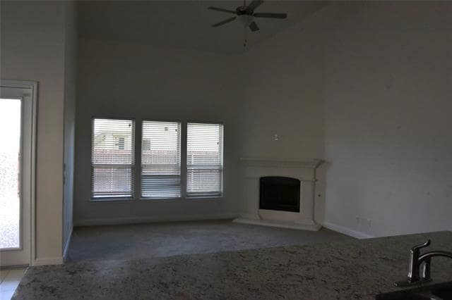 Building Photo - 1113 Horsetail Dr