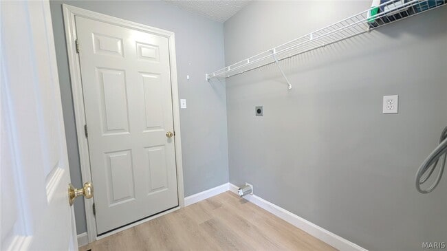 Building Photo - 247 New Richmond Dr