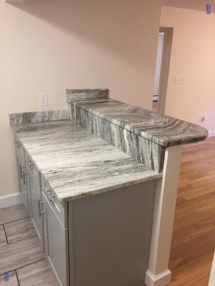 Building Photo - 12 Commonwealth Ct