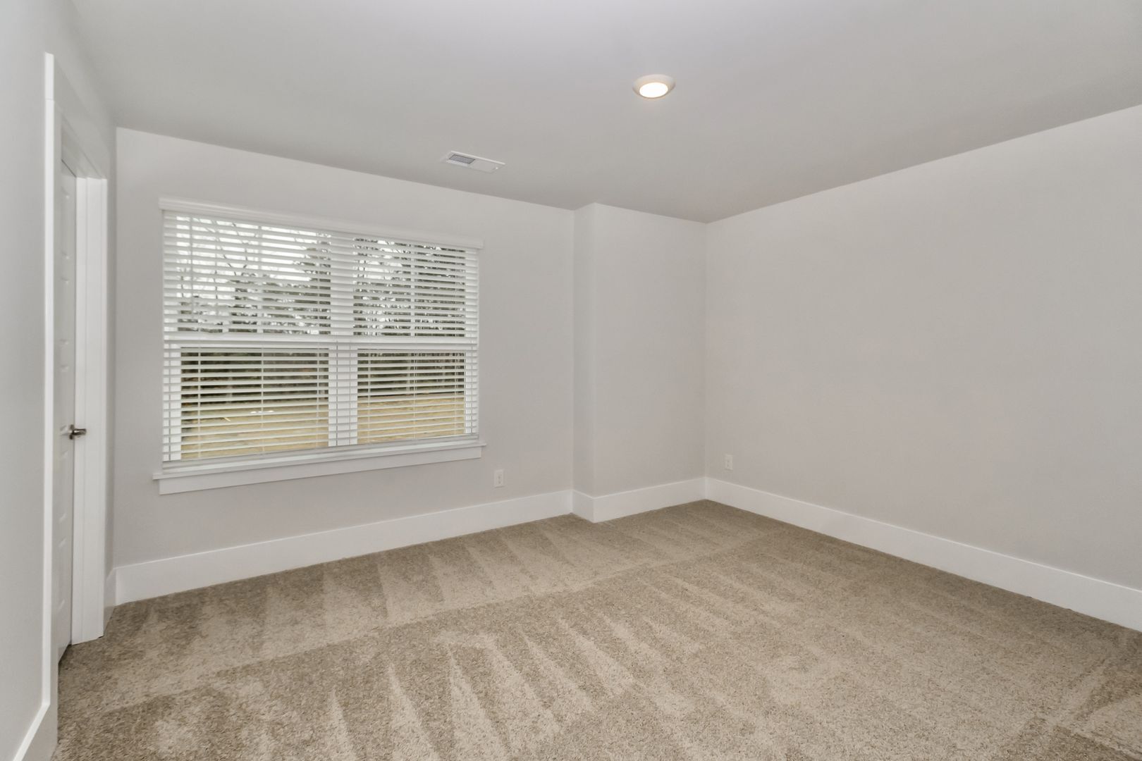 Building Photo - 2028 Cypress Hills Dr SE