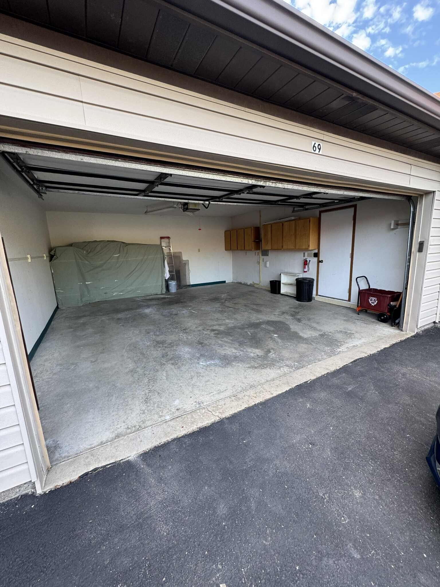 Building Photo - 69 Ashford Dr