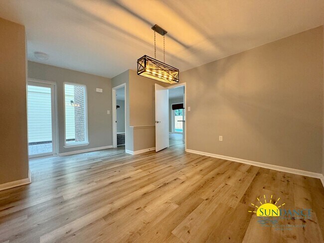 Building Photo - Stunning 4 Bedroom Overbrook Home with a Sparking Pool!