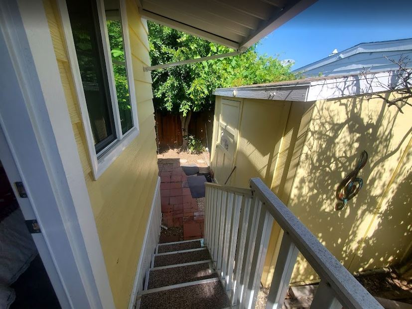 Building Photo - 1065 Lomita Blvd