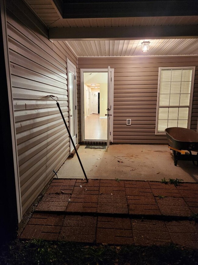 Building Photo - 8906 Winter Ct