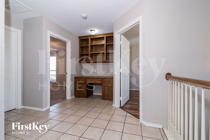 Building Photo - 2120 Haylee Dr