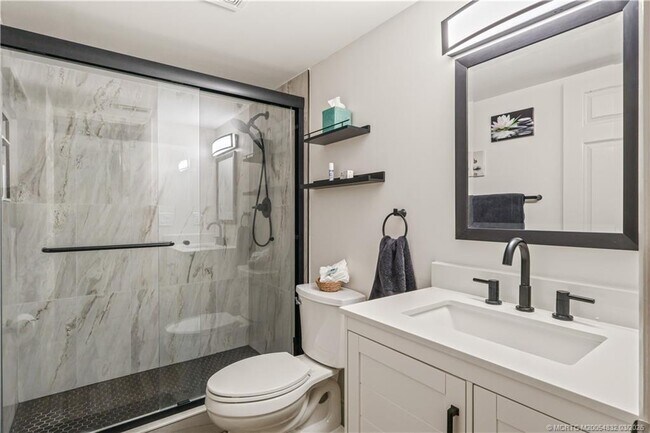 Building Photo - 2950 SE Ocean Blvd